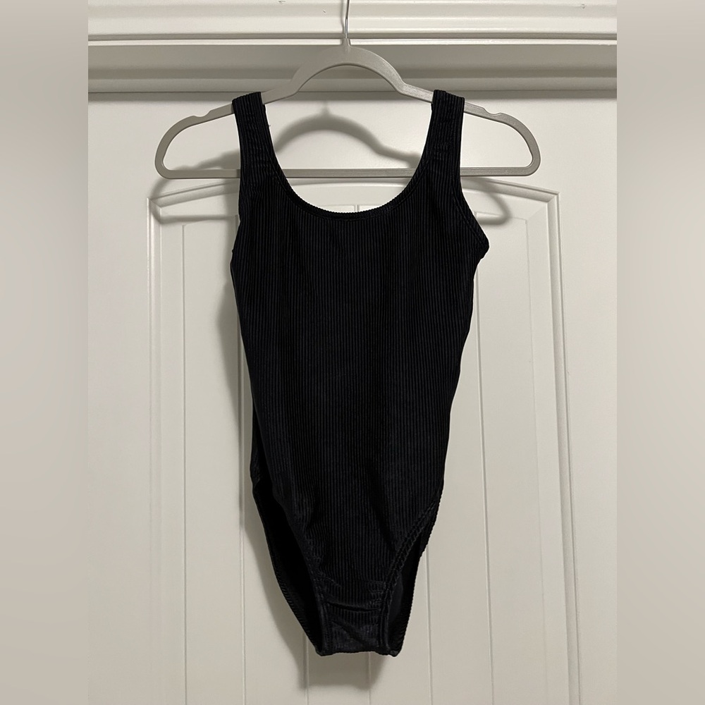 Catalina Girls Swimsuit Ribbed Black One-Piece – Retro 90s Style, Size 10